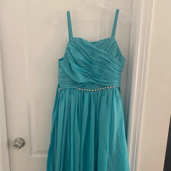 Dress - Picture 1 of 8